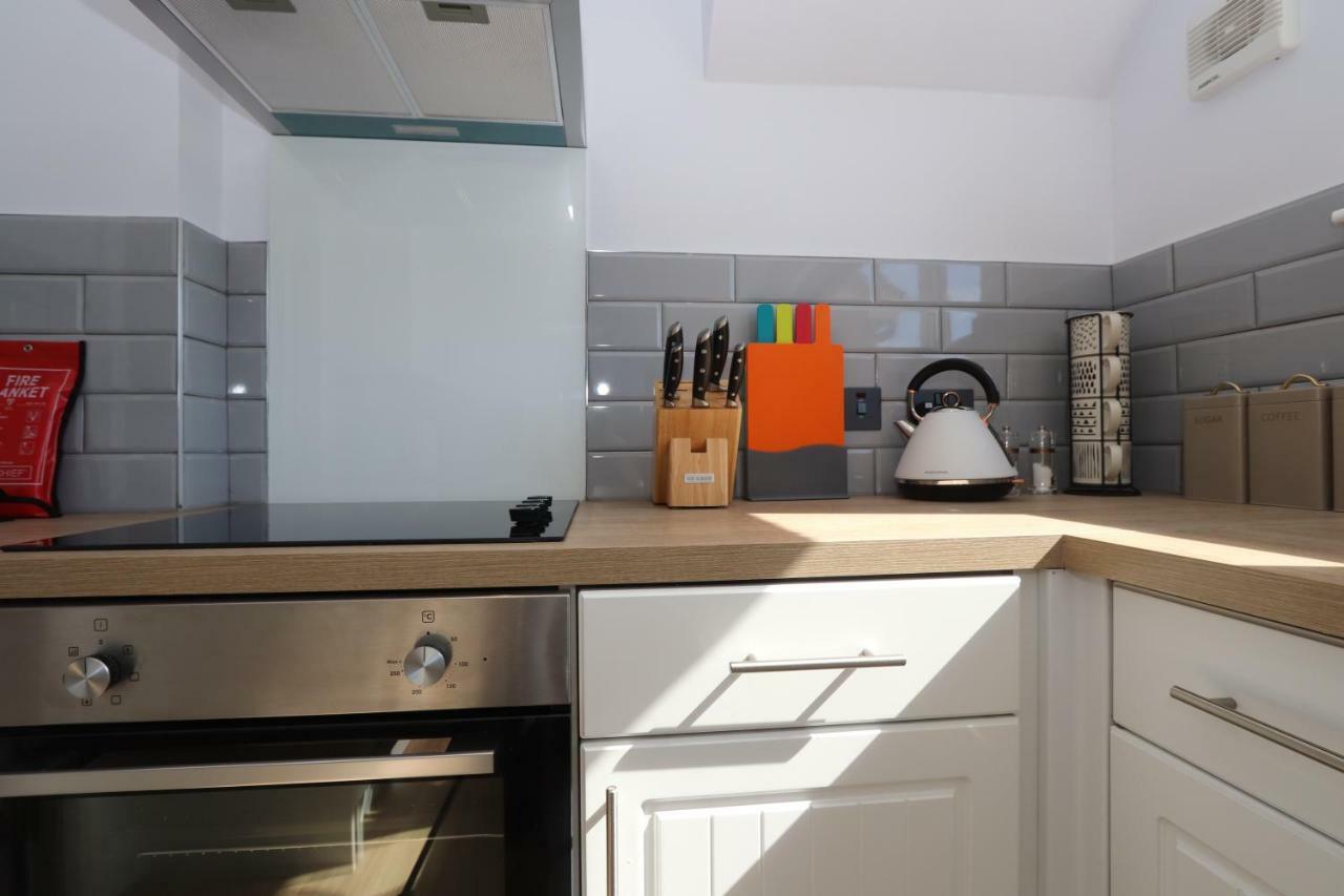 Dunfermline - Luxury 3 Bedroom 2 Bathroom Detached House With Garden Eksteriør bilde