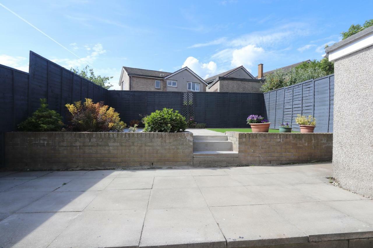Dunfermline - Luxury 3 Bedroom 2 Bathroom Detached House With Garden Eksteriør bilde