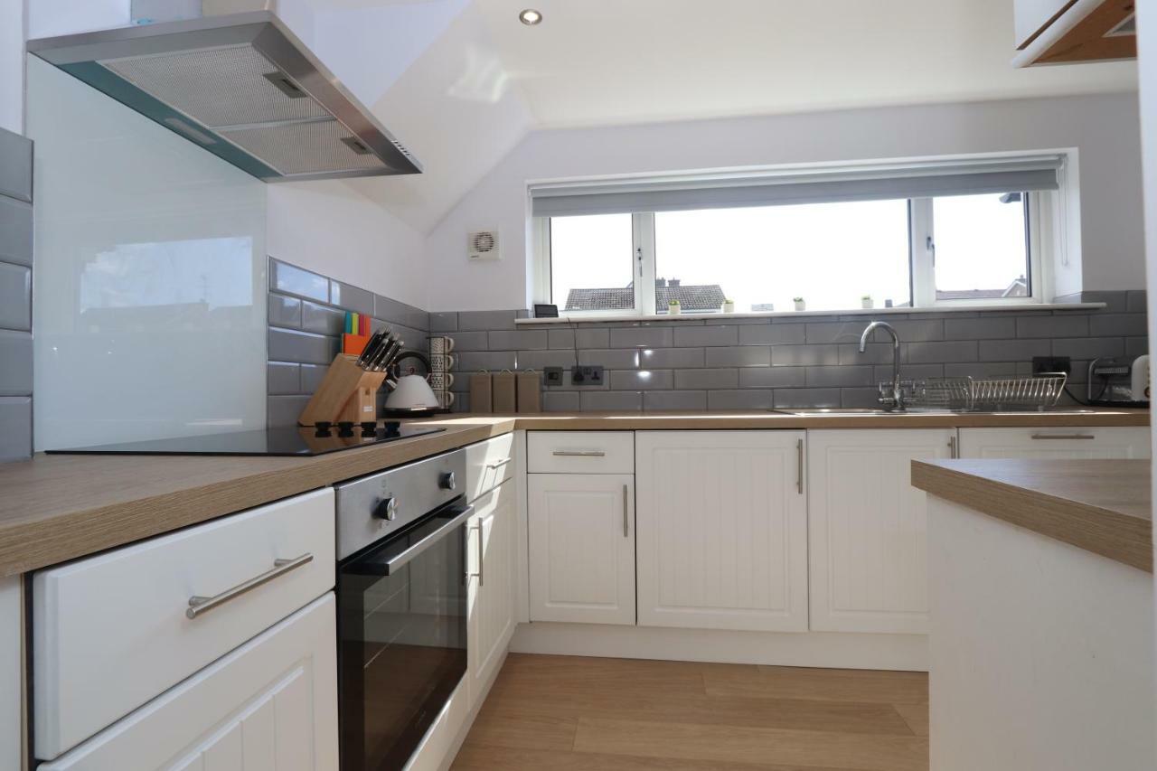 Dunfermline - Luxury 3 Bedroom 2 Bathroom Detached House With Garden Eksteriør bilde