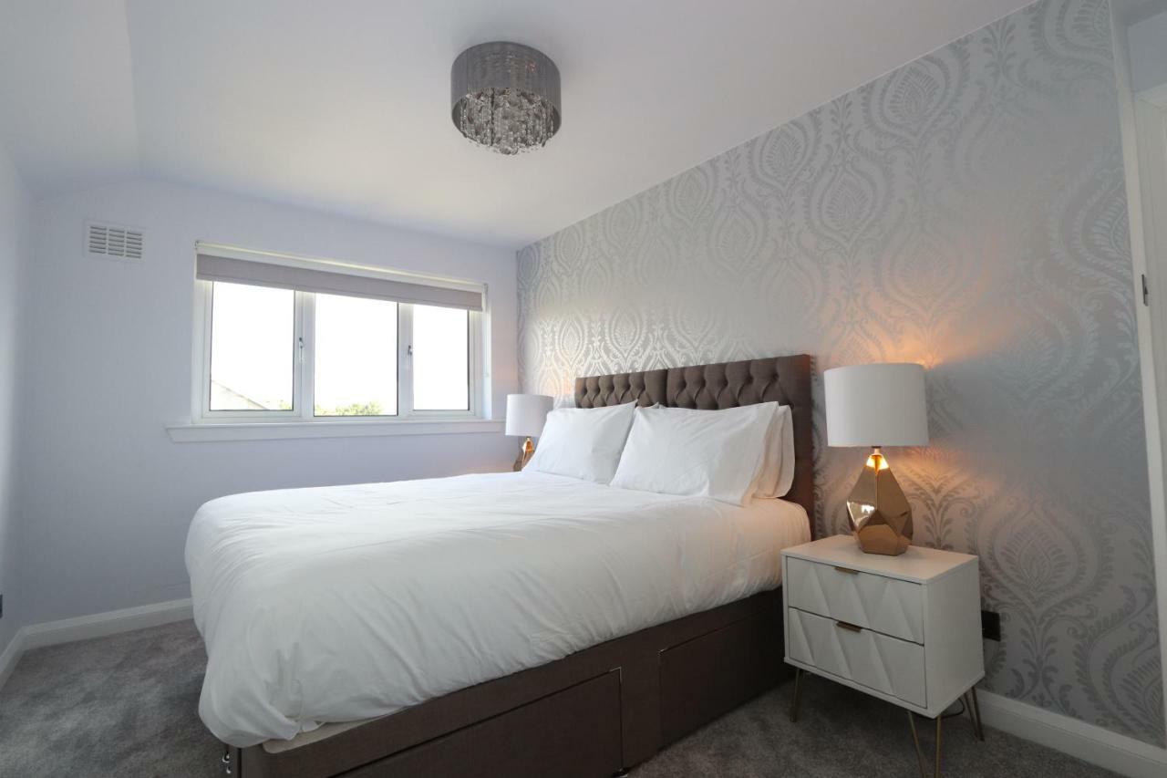Dunfermline - Luxury 3 Bedroom 2 Bathroom Detached House With Garden Eksteriør bilde
