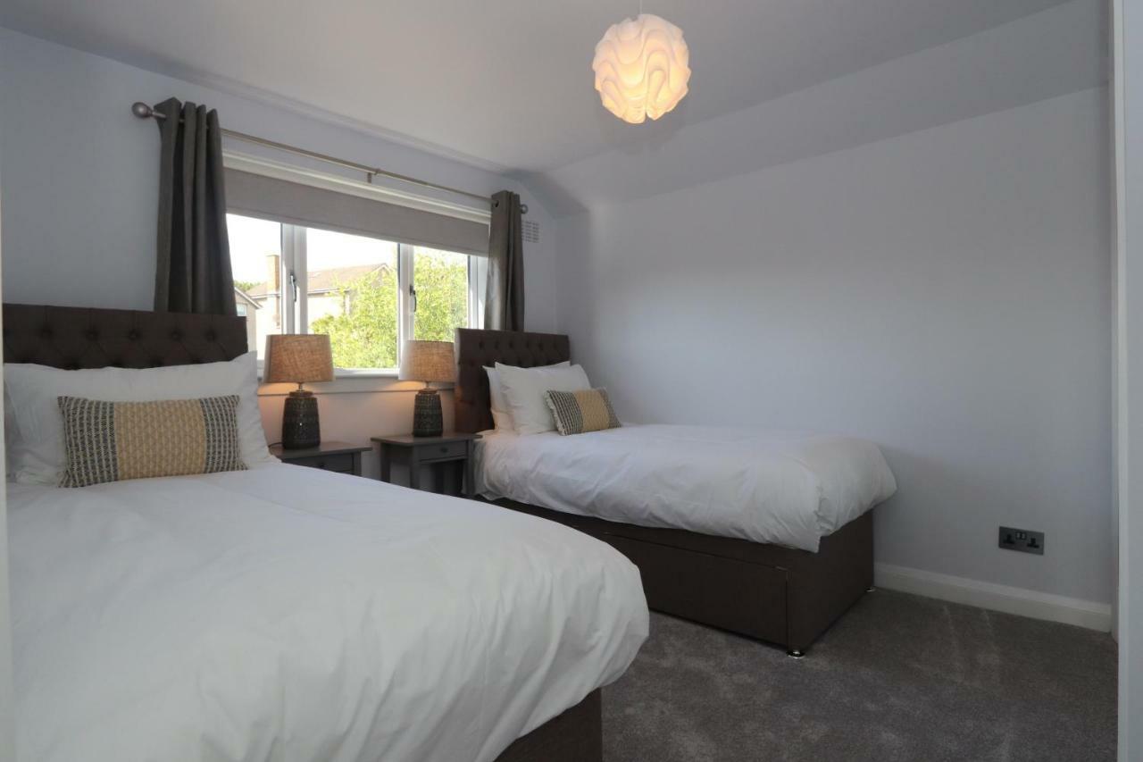 Dunfermline - Luxury 3 Bedroom 2 Bathroom Detached House With Garden Eksteriør bilde